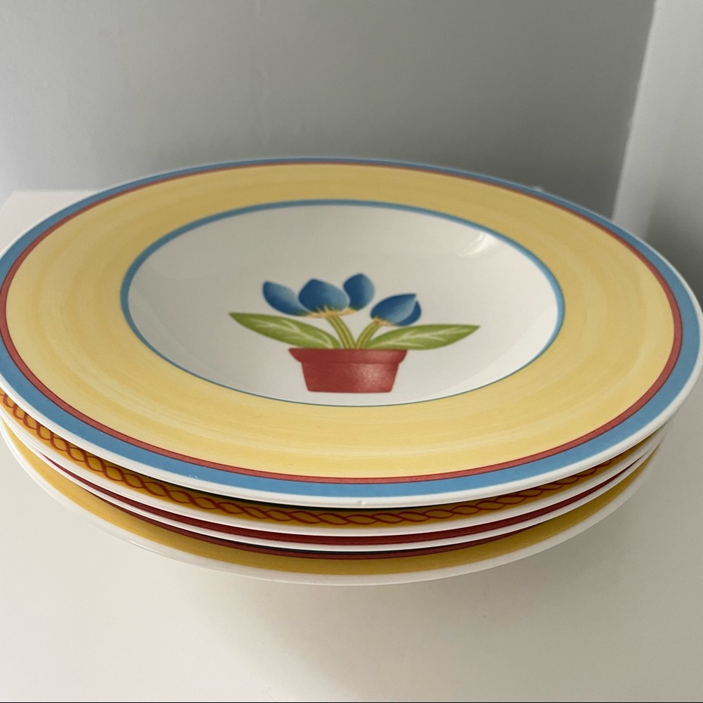SET of 4 Villeroy & Boch Assorted Twist Bowls